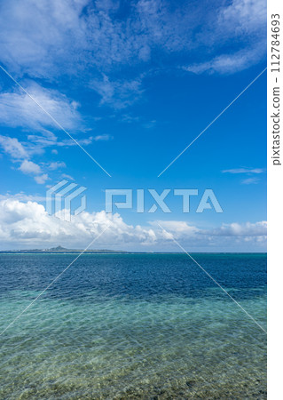 [沖繩縣] 熱帶海洋與藍天 112784693