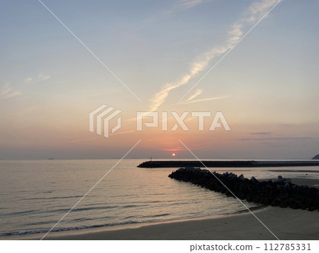 sunset at fishing port 112785331