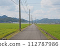 平原上一條筆直的路 112787986