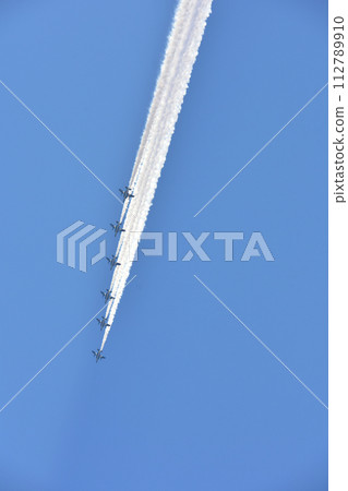 Blue impulse performance commemorating the opening of Hokuriku Shinkansen 112789910