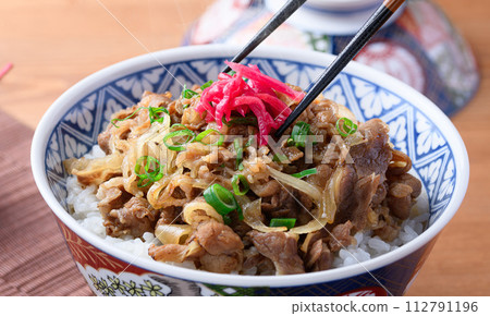 牛小排碗(牛肉碗) 耐力碗 牛小排碗(牛肉碗) 耐力碗 112791196