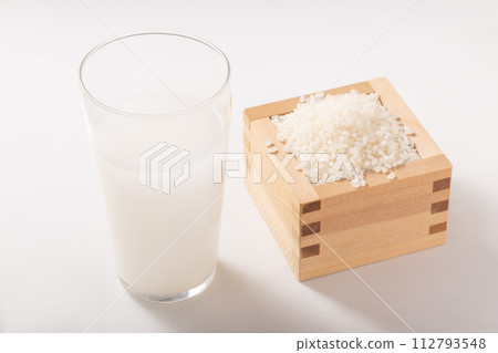 rice grinding juice 112793548