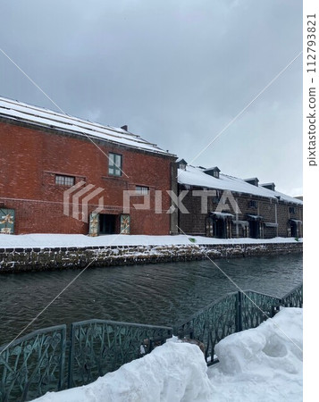 Snowy Otaru Canal 112793821