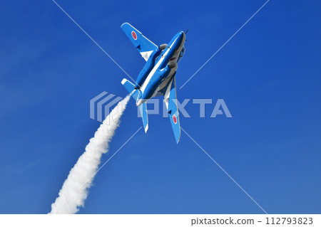 Blue impulse acrobatic flight Blue impulse acrobatic flight 112793823