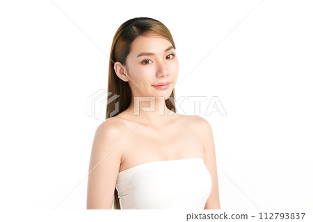 Beautiful young asian woman with clean fresh skin on white background, Face care, Facial treatment, Cosmetology, beauty and spa, Asian women portrait. 112793837
