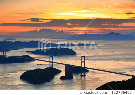 [Ehime Prefecture] Kurushima Kaikyo Bridge at sunset (Shimanami Kaido) 112796492