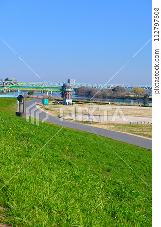 江戶川河床金町淨水工廠第2取水塔葛飾柴又 112797808