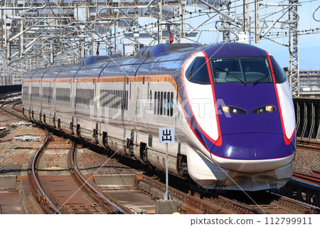 Yamagata Shinkansen E3 series 7-car train traveling on the Tohoku Shinkansen (single operation due to delays) Yamagata Shinkansen E3 series 7-car train traveling on the Tohoku Shinkansen (single operation due to delays) 112799911