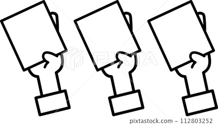 一組拿著和拿著白卡的人手 112803252