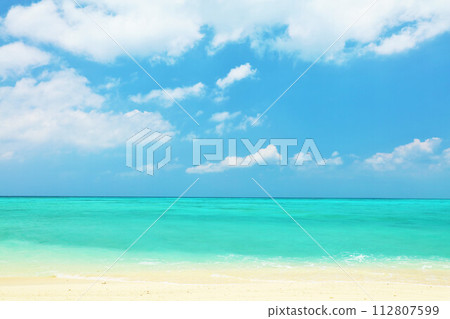 Okinawa summer blue sky and the sea of Ikema Island Okinawa summer blue sky and the sea of Ikema Island 112807599