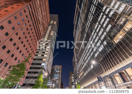 《東京》大手町辦公區，日本經濟的中心 112808970