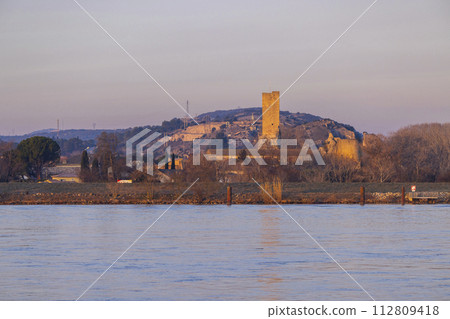 Tour carree de Roquemaure, Roquemaure, Provence, France Tour carree de Roquemaure, Roquemaure, Provence, France 112809418