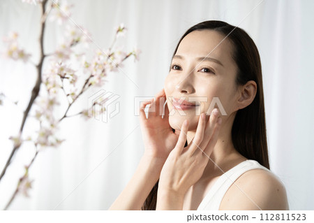 Beauty Cherry Blossoms and Women Beauty Cherry Blossoms and Women 112811523