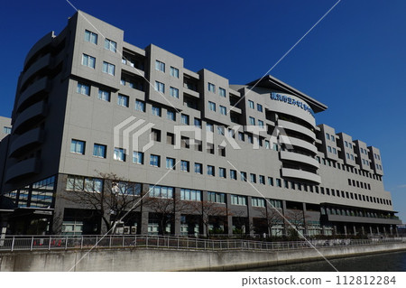 Yokohama City Minato Hospital 112812284