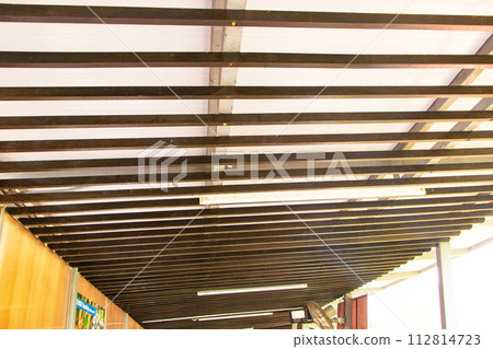 roof, stadium, warehouse 112814723