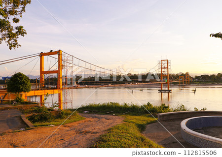 bridge, river, road 112815506