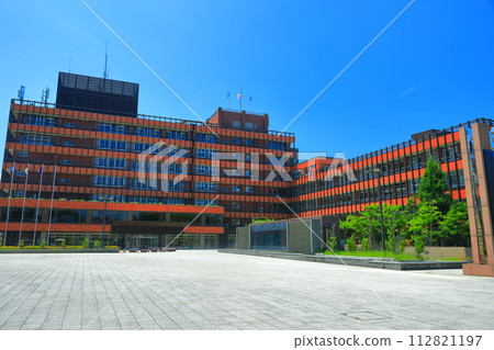 [石川縣] 陽光明媚的日子裡的金澤市政府主樓 112821197