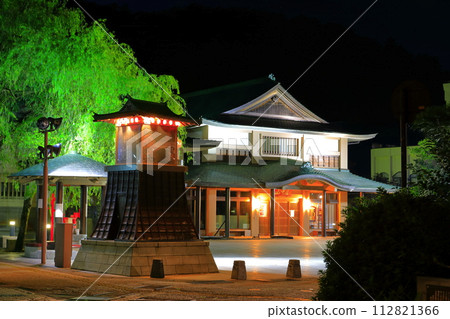 [Ishikawa Prefecture] Night view of Yamanaka Onsen public bath 112821366