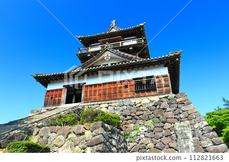 [Fukui Prefecture] Maruoka Castle in fine weather (12 existing towers) 112821663
