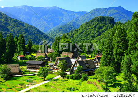[富山縣] 鮮綠的五箇山相倉合掌村景色 112822367