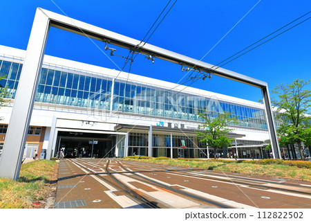 [Toyama Prefecture] Clear skies at JR Toyama Station (Toyama LRT) 112822502