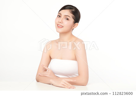 Beautiful young asian woman with clean fresh skin on white background, Face care, Facial treatment, Cosmetology, beauty and spa, Asian women portrait. 112823600