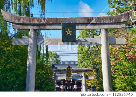 Seimei Shrine Ichino Torii (Kyoto City, Kyoto Prefecture) 112825740