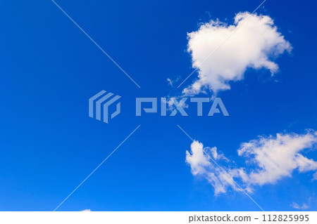 Blue sky and white clouds around mid-March 112825995