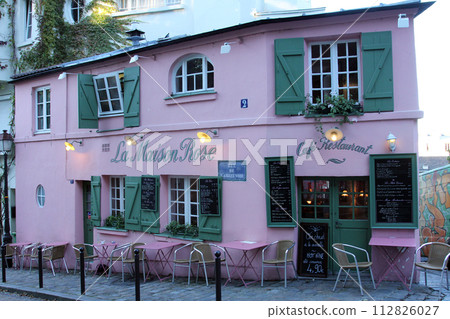 La Maison Rose restaurant on Montmartre in Paris 112826027