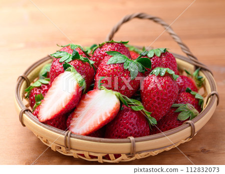 Fresh and delicious strawberry Marihime from Wakayama Prefecture Fresh and delicious strawberry Marihime from Wakayama Prefecture 112832073