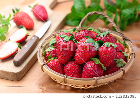 Fresh and delicious strawberry Marihime from Wakayama Prefecture Fresh and delicious strawberry Marihime from Wakayama Prefecture 112832085