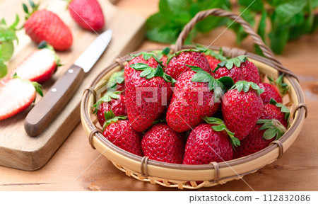 Fresh and delicious strawberry Marihime from Wakayama Prefecture Fresh and delicious strawberry Marihime from Wakayama Prefecture 112832086