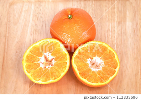 Citrus red hassaku 112835696