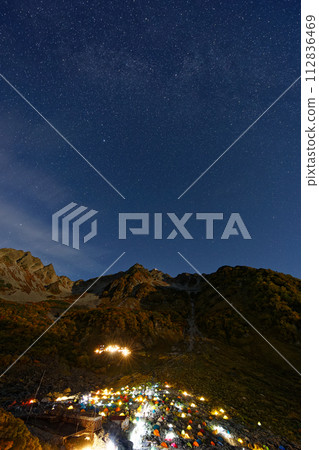 Northern Alps/Karasawa tent field and starry sky at night Northern Alps/Karasawa tent field and starry sky at night 112836469