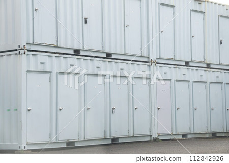 Rental trunk room 112842926