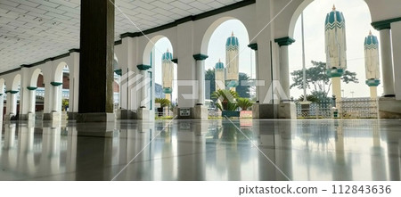 Historical mosques in South Asia 112843636