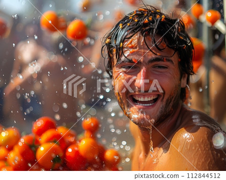 La Tomatina is an annual festival with a tomato fight with many peoples 112844512