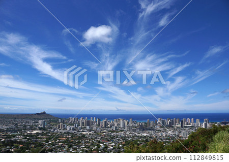 Diamondhead and the city of Honolulu on Oahu on a nice day Diamondhead and the city of Honolulu on Oahu on a nice day 112849815