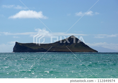 Manana (Rabbit) Island in Waimanalo Bay Manana (Rabbit) Island in Waimanalo Bay 112849974