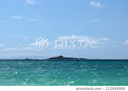Kaohikaipu Island off the windward coast of Oahu Kaohikaipu Island off the windward coast of Oahu 112849989