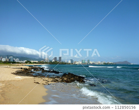 Sand Island beach off the coast of Oahu, Hawaii Sand Island beach off the coast of Oahu, Hawaii 112850156