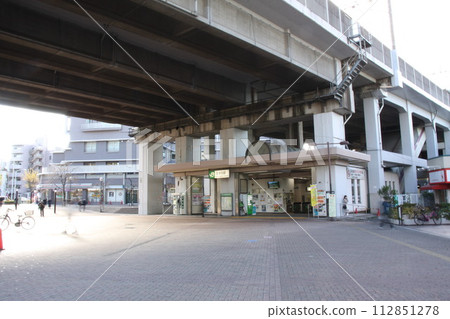 Kitaakabane Station JR station entrance 112851278