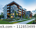 New residential low-rise multi-apartment building. 112853499