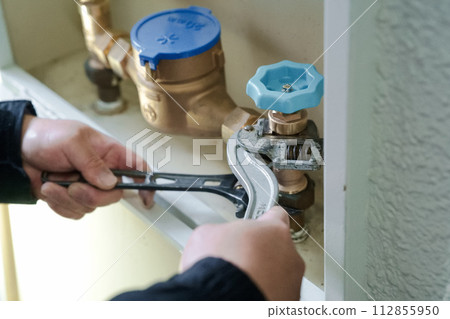Replacement of indoor water shutoff valve inside meter box of condominium/compartment housing/condominium/compartment housing/condominium/compartment housing/condominium/compartment housing/condominium housing/condominium housing complex/indoor water shutoff valve replacement status construction photos 04 112855950