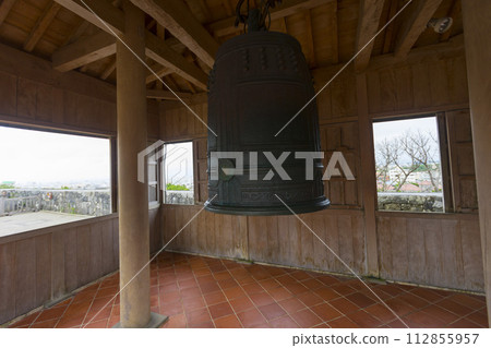 Bankoku Shinryo-no kane,The bell hang in the wooden pavilion at Shurijo castle,Okinawa,Japan 112855957