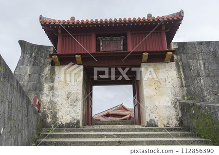 Syurijo Castle Roukokumon at Shuri Castle in Naha, Okinawa, Japan 112856390