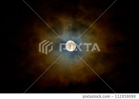 Mid-Autumn Harvest Moon, Mori-machi, Shuchi-gun, Shizuoka Prefecture 112858098