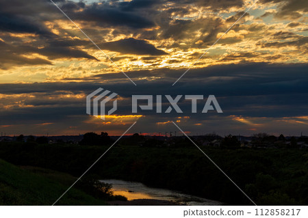 靜岡縣袋井市艾野,黃昏的風景 靜岡縣袋井市艾野,黃昏的風景 112858217