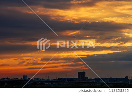 Aino, Fukuroi City, Shizuoka Prefecture, scenery at dusk 112858235