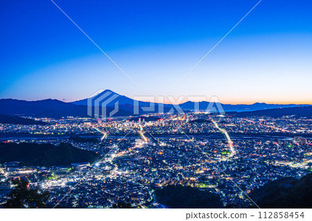 (Shizuoka Prefecture) Shizuoka city lights and Mt. Fuji before dawn 112858454